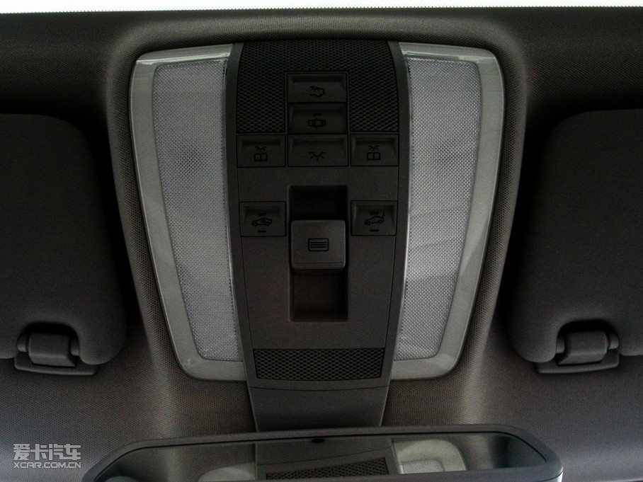 2010��YC�� C 200 CGI �r�а�