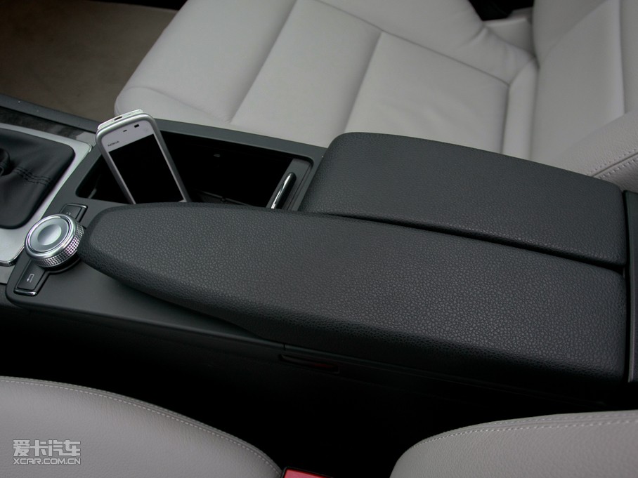 2010��YC�� C 200 CGI �r�а�