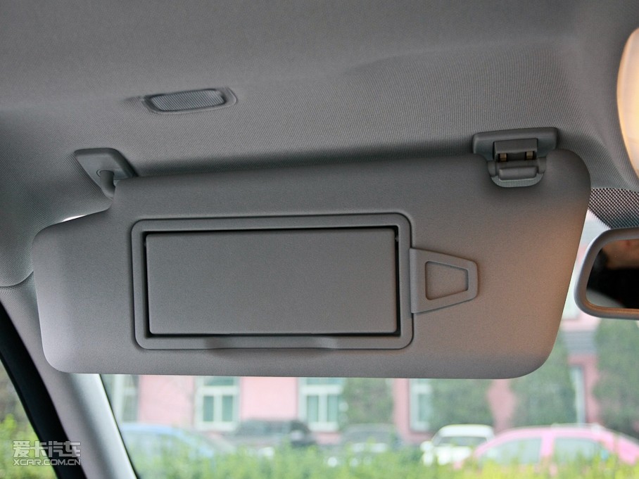 2010��YC�� C 200 CGI �r�а�