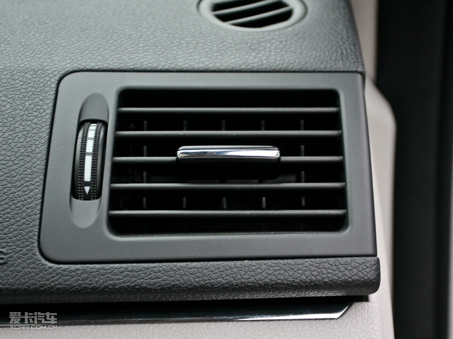 2010��YC�� C 200 CGI �r�а�