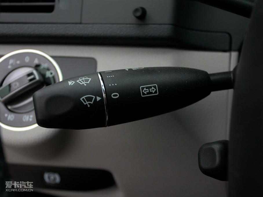 2010��YC�� C 200 CGI �r�а�