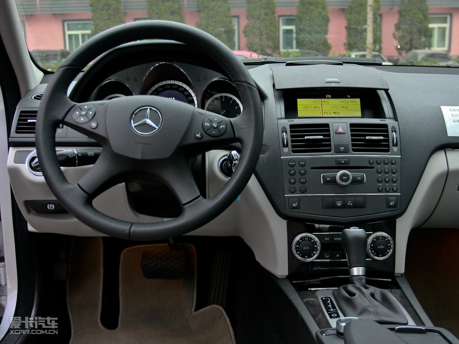 2010��YC�� C 200 CGI �r�а�