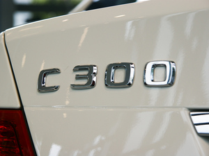2010C 300 r(sh)а (x)(ji)^(gun)