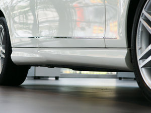 2010C 300 r(sh)а (x)(ji)^(gun)