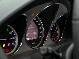 2010C 200 CGI rа п؅^