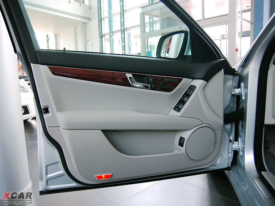 2010YC(j) C 200 CGI (yu)Ű