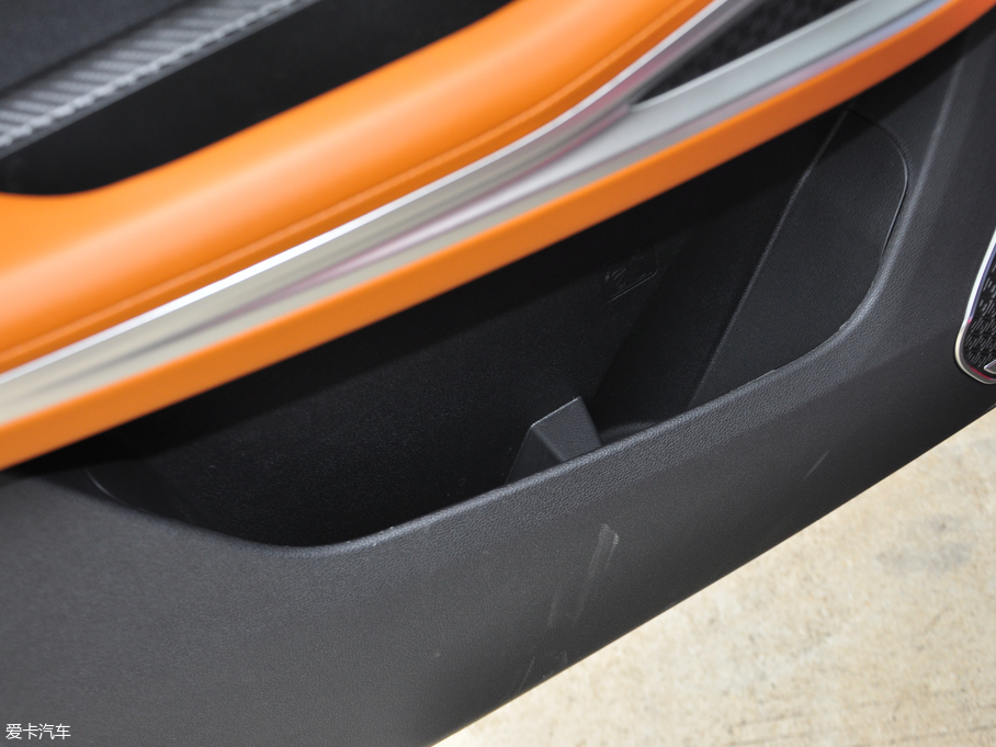 2018�̩T300 1.5L CVT���F��