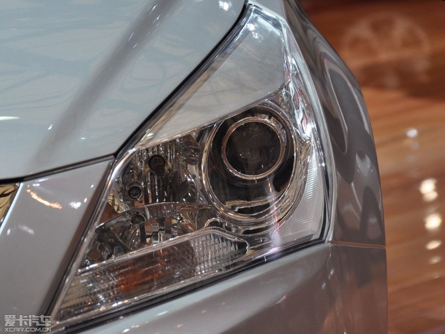 2011�̩T300 ������