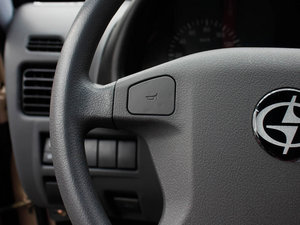 2011款0.8L 手动尊贵版 中控区