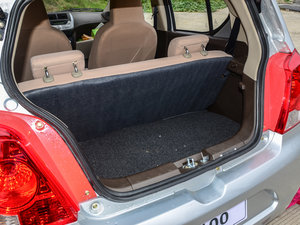 2013款1.0L 手动舒适版 空间座椅