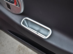 2013款1.3L 手动都市版 空间座椅