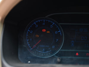 2013款1.3L 手动都市版 中控区