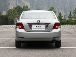 2013款1.6L 自动尊贵版 正后	
