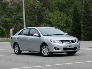 2013款1.6L 自动尊贵版 整体外观