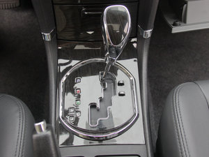 2013款1.6L 自动尊贵版 换挡杆