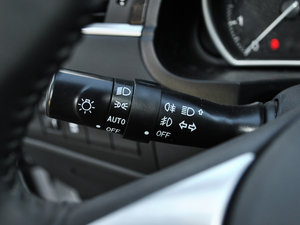 2014款2.0T 手动尊贵版 中控区