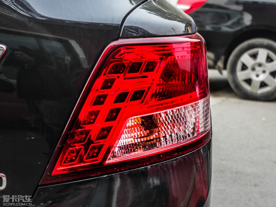 2014̩Z300 {ֵ 1.5L ք(dng)Ӣ