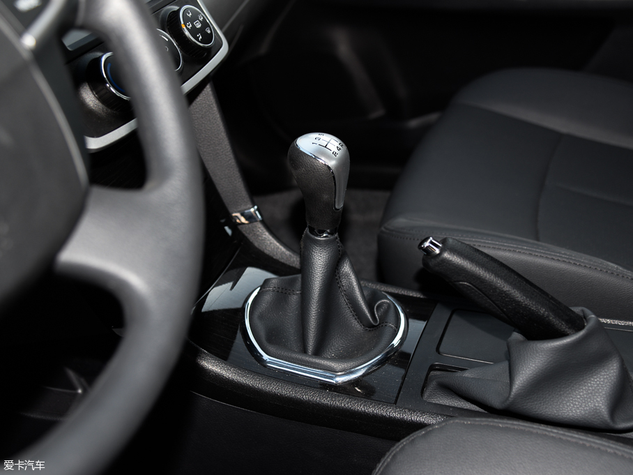 眾泰汽車2014款眾泰Z300