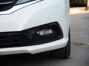 2014款新视界版 1.5L 手动豪华型 前雾灯