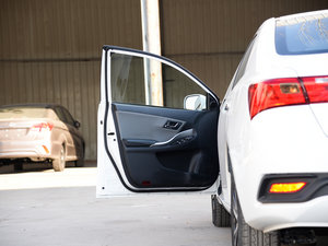 2014款新视界版 1.5L 手动豪华型 驾驶位车门