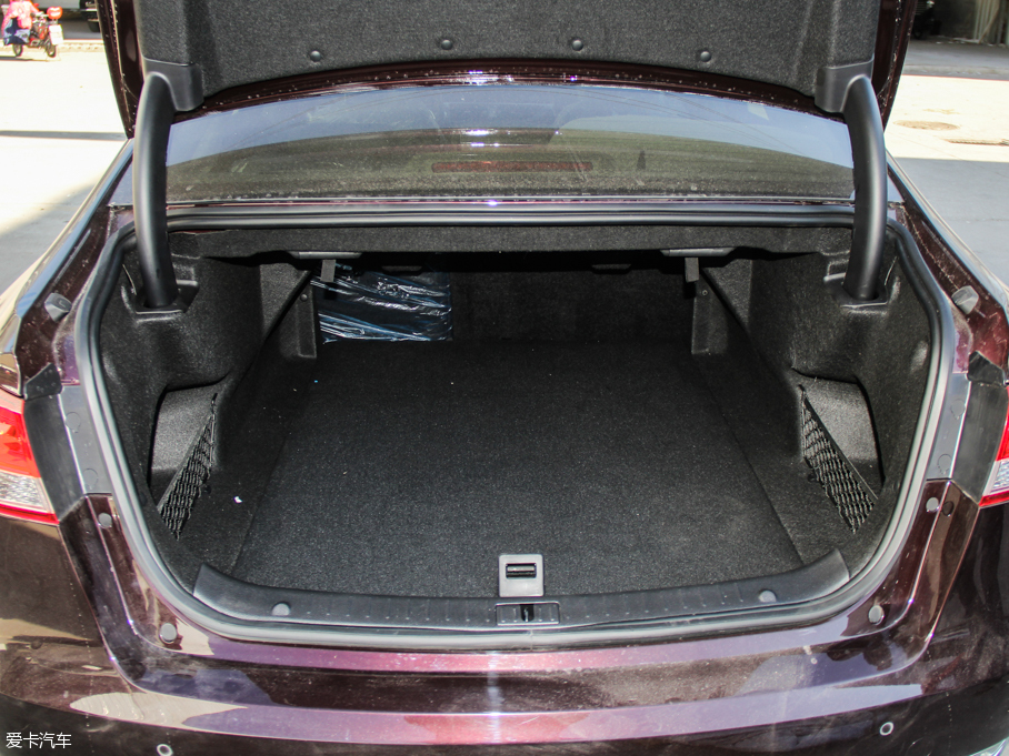 2016̩Z700 1.8T ԄF