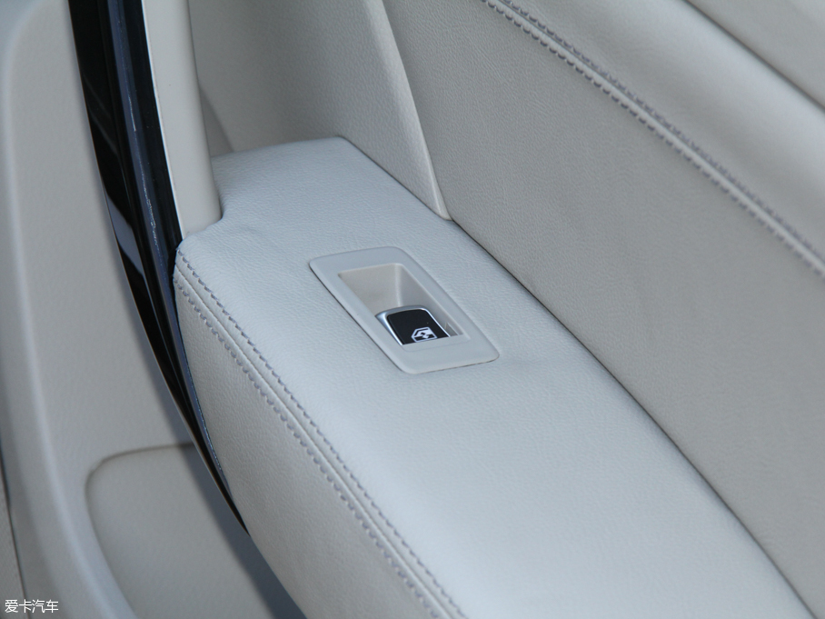 2016̩Z700 1.8T ԄF