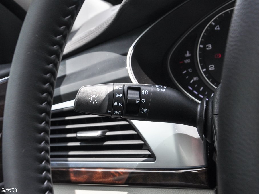 2016̩Z700 1.8T քӵ