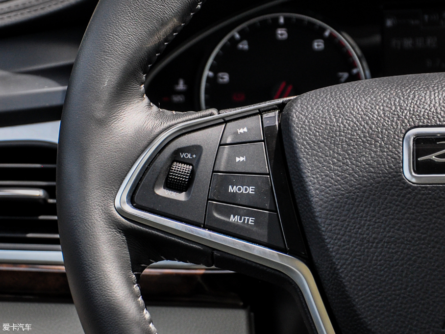 2016̩Z700 1.8T քӵ