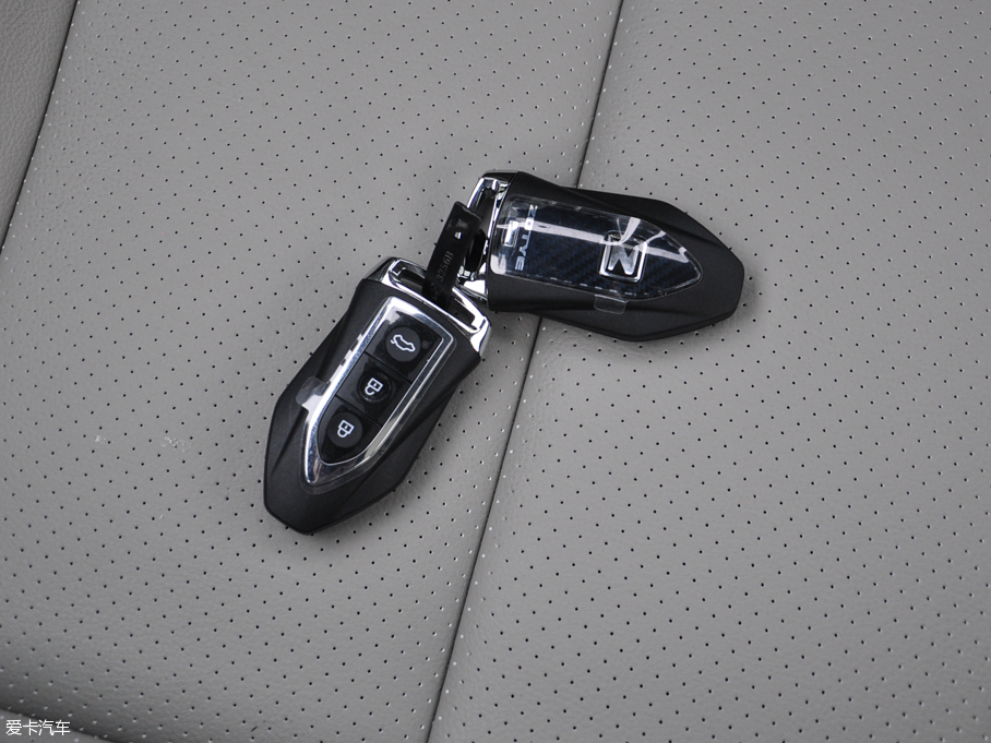 2016̩Z700 1.8T ԄF