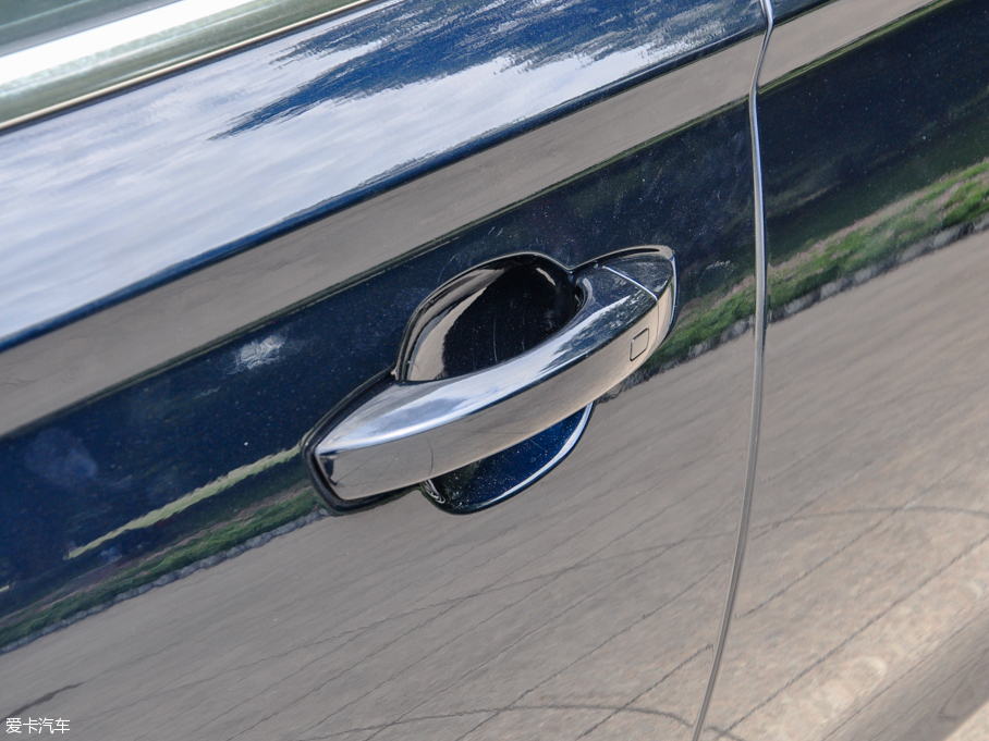 2016̩Z700 1.8T ԄӺA