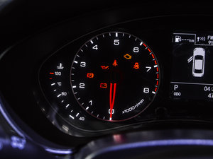 2016款1.8T 自动公务型 中控区