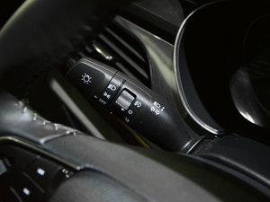 2016款1.8T 自动公务型 中控区