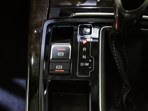 2016款1.8T 自动公务型 中控区