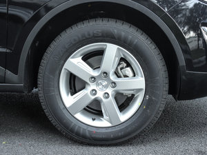 2015款1.5T 手动旗舰型 国IV 轮圈