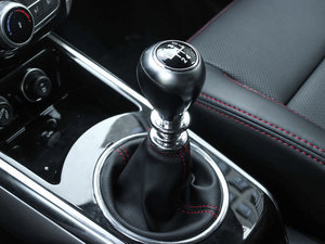 2015款1.5T 手动旗舰型 国IV 中控区