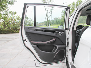 2015款1.5T 手动尊贵型 国IV 左后车门