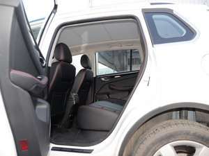 2015款1.5T CVT知县型 国IV 后排空间