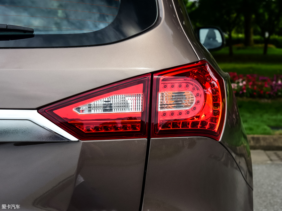 2015�̩T600 1.5T �քӾ�Ӣ��