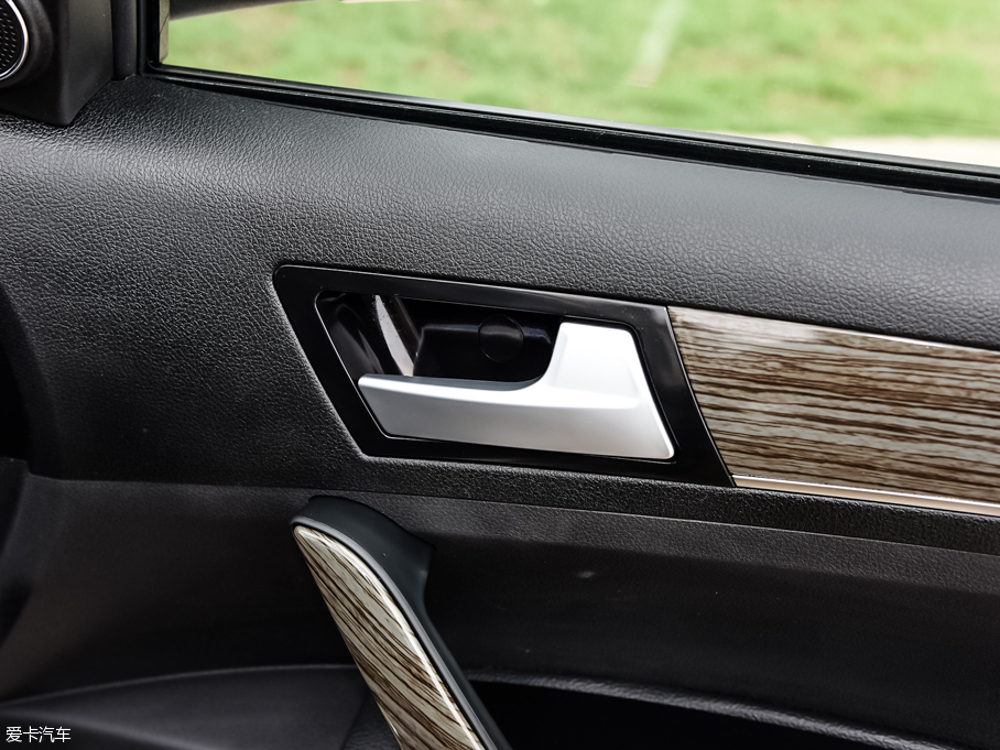 2015�̩T600 1.5T �ք���Ş��