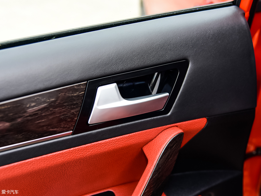 2015�̩T600 2.0T DCT���F��