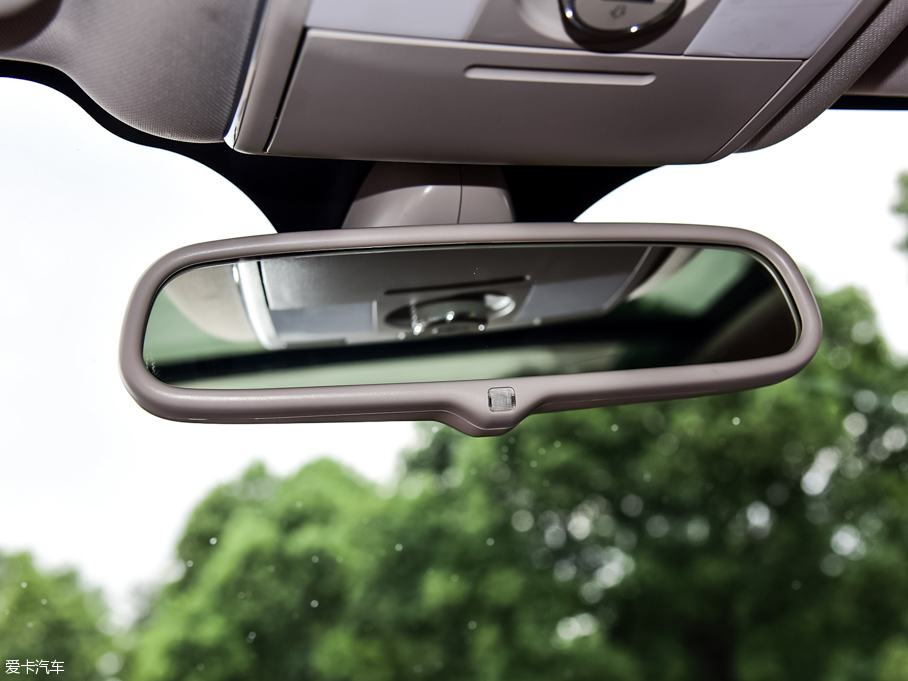 2015�̩T600 2.0T DCT���F��