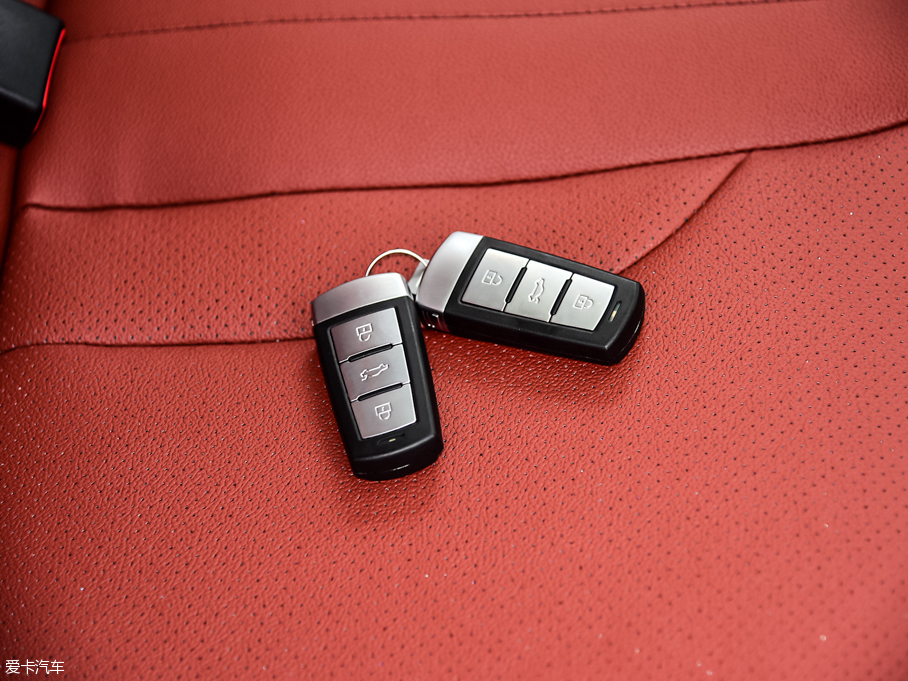 2015�̩T600 2.0T DCT���F��