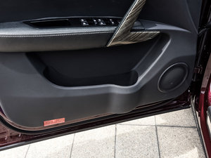2015款1.5T 手动豪华型 前门储物空间