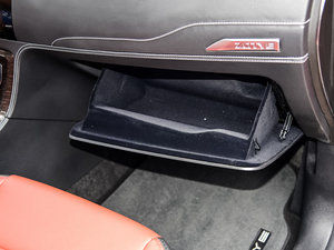 2015款2.0T DCT尊贵型 手套箱