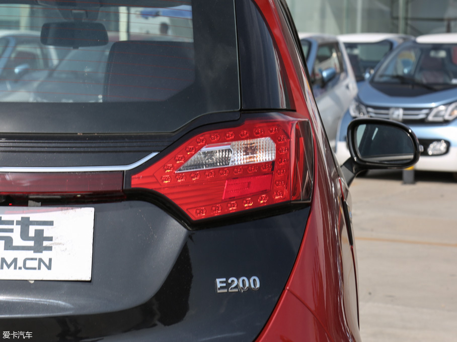 2016̩E200 늄܇