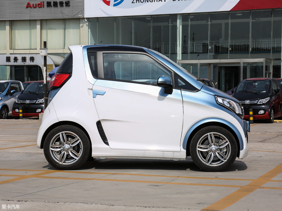 2016�̩E200 늄�܇