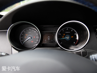 眾泰汽車2016款眾泰SR7