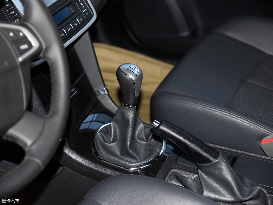 2016�̩Z300 1.5L �ք�(d��ng)�ж��� �؃�(n��i)+�촰