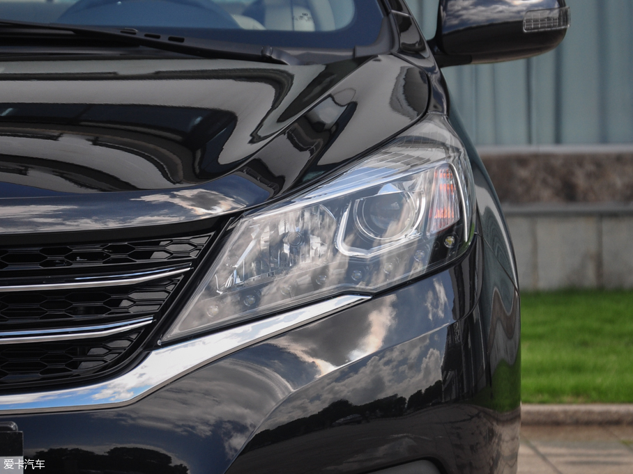 2016�̩Z300 1.5L �ք�(d��ng)��Ӣ��