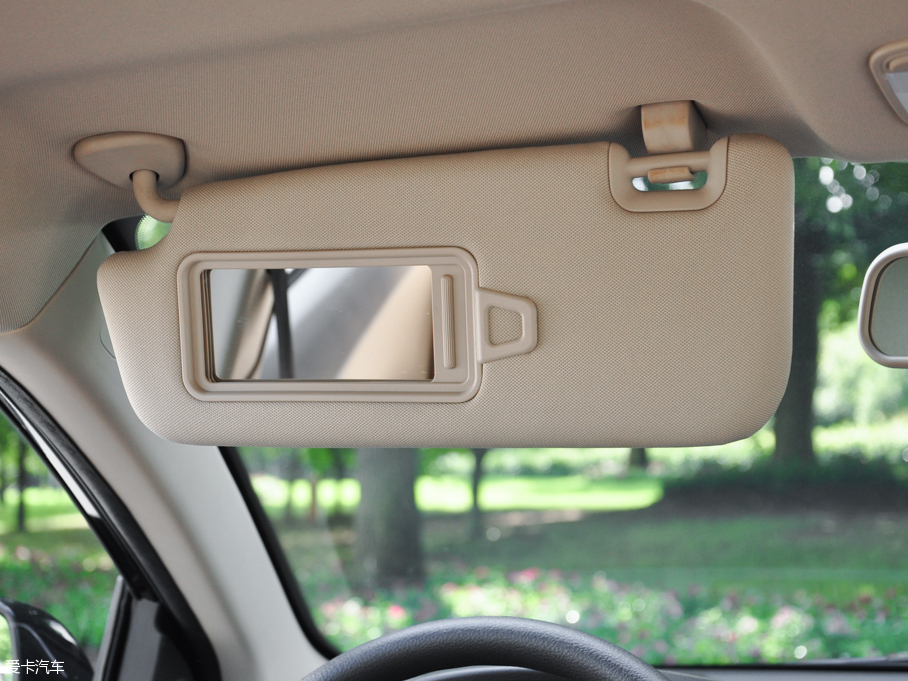 2016�̩Z300 1.5L �քӾ�Ӣ��